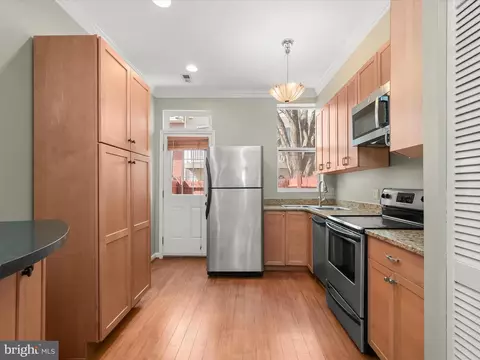 921 5th St SE, Washington, DC 20003 photo 15