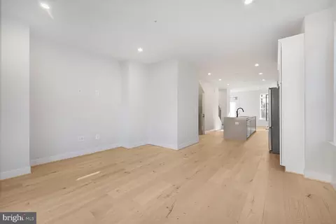 Living - 461 Altezza Dr NE, Washington, DC 20017 photo 1 of 1