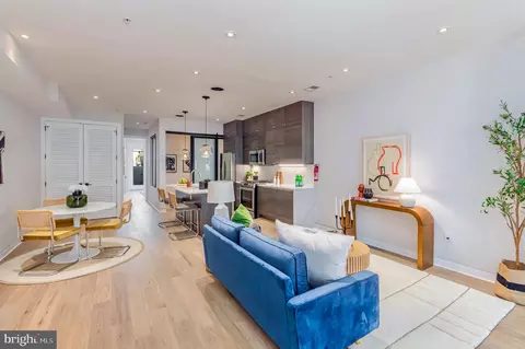 1471 Girard St NW #1, Washington, DC 20009