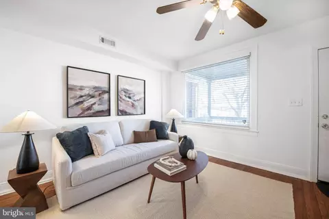 Living - 535 24th St NE, Washington, DC 20002 photo 1 of 4