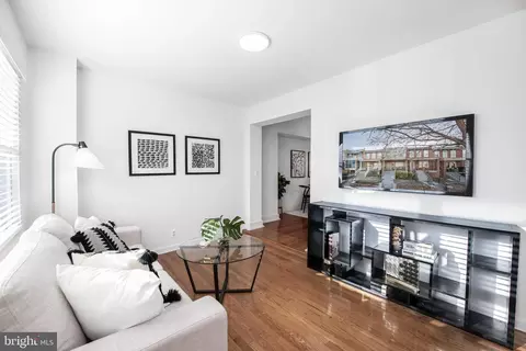 Living - 535 24th St NE, Washington, DC 20002 photo 4 of 4