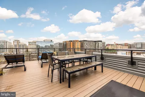 Exterior - 911 2nd St NE #401, Washington, DC 20002 photo 4 of 5