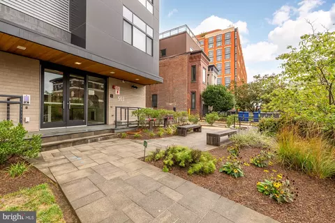 Exterior - 911 2nd St NE #401, Washington, DC 20002 photo 5 of 5