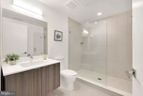 Bath - 911 2nd St NE #401, Washington, DC 20002 photo 1 of 3