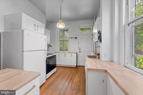 14 10th St NE, Washington, DC 20002 photo 31