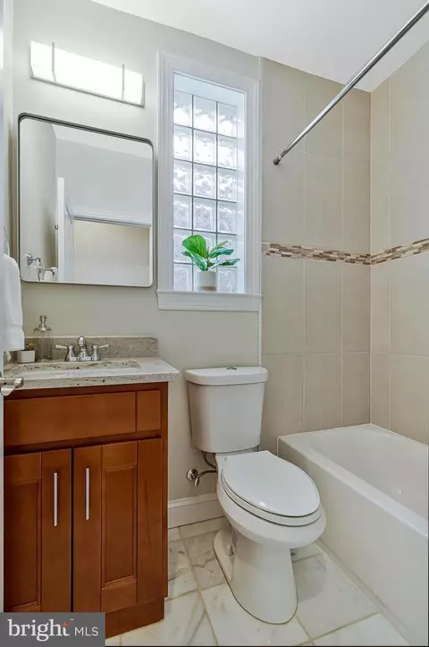319 W Street St NE, Washington, DC 20002 photo 18