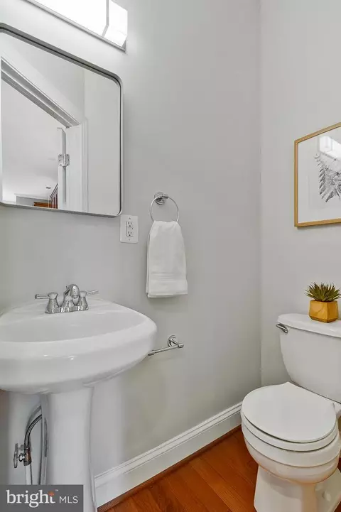 319 W Street St NE, Washington, DC 20002 photo 10