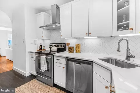 2013 Columbia Rd NW #E, Washington, DC 20009 photo 8