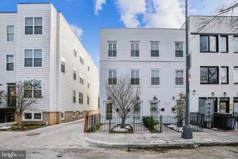 717 18th St NE #1, Washington, DC 20002 photo 2