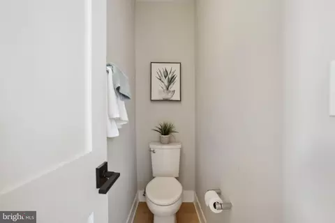 717 18th St NE #1, Washington, DC 20002 photo 32
