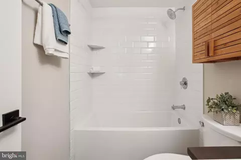 717 18th St NE #1, Washington, DC 20002 photo 8