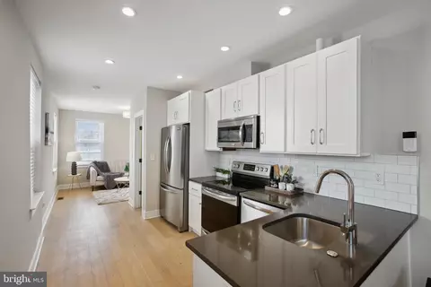 717 18th St NE #1, Washington, DC 20002