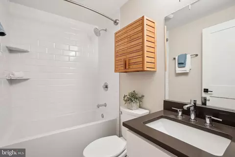 717 18th St NE #1, Washington, DC 20002 photo 7
