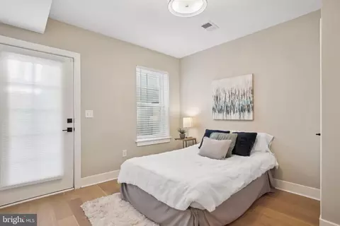 717 18th St NE #1, Washington, DC 20002 photo 9