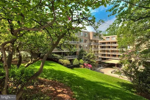 4100 Cathedral Ave NW #PH2, Washington, DC 20016