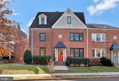 3918 W Street St NW #7, Washington, DC 20007