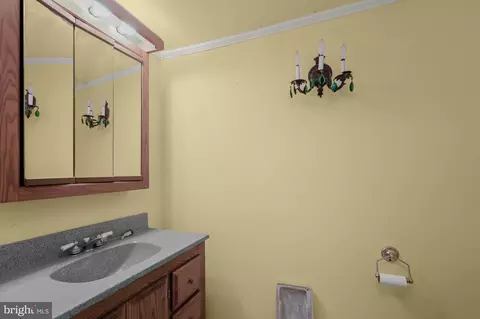 Bath - 536 4th St NE, Washington, DC 20002 photo 1 of 1