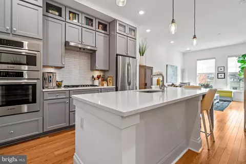300 8th St NE #307, Washington, DC 20002 photo 2