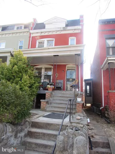 932 Shepherd St NW, Washington, DC 20011