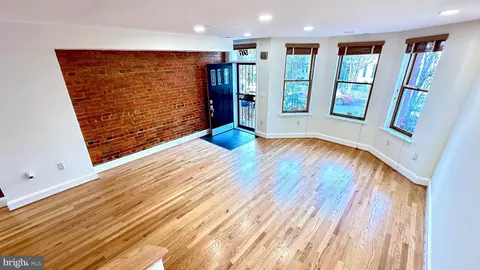 Living - 507 G St NE, Washington, DC 20002 photo 8 of 15