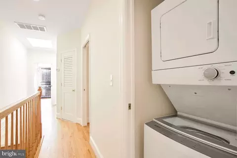 Entry Way - 507 G St NE, Washington, DC 20002 photo 3 of 5