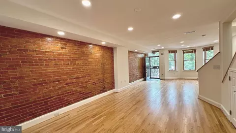 Living - 507 G St NE, Washington, DC 20002 photo 3 of 15