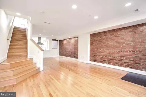 Living - 507 G St NE, Washington, DC 20002 photo 4 of 15