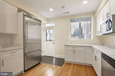 Kitchen - 507 G St NE, Washington, DC 20002 photo 3 of 6