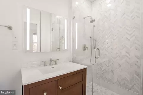 Bath - 507 G St NE, Washington, DC 20002 photo 1 of 5