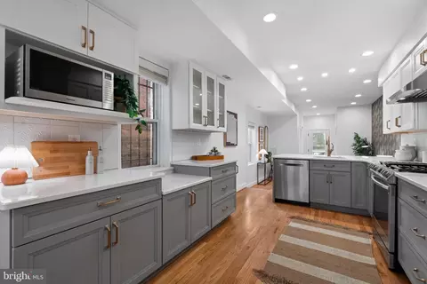 525 14th St SE, Washington, DC 20003 photo 10