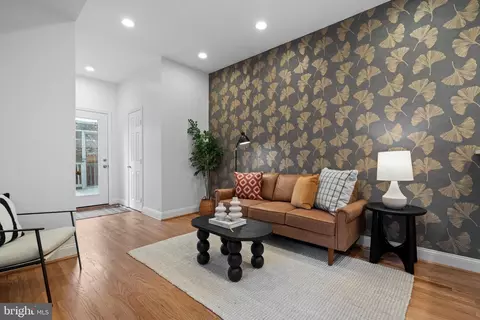 525 14th St SE, Washington, DC 20003 photo 14