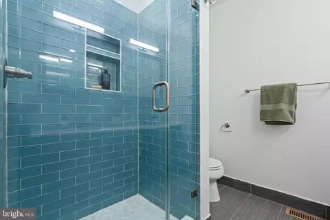 525 14th St SE, Washington, DC 20003 photo 22