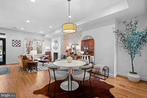 525 14th St SE, Washington, DC 20003 photo 8