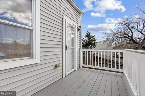 525 14th St SE, Washington, DC 20003 photo 23