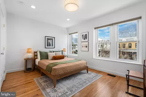 525 14th St SE, Washington, DC 20003 photo 25