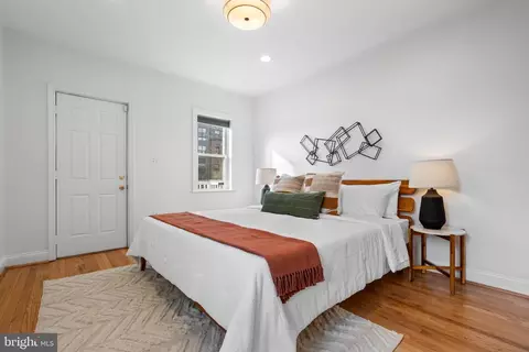 525 14th St SE, Washington, DC 20003 photo 18