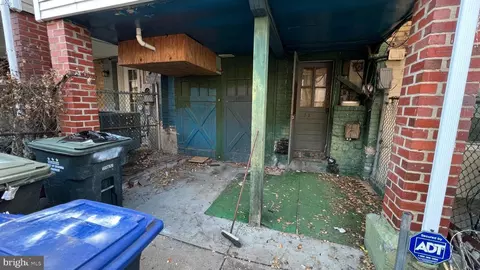 Exterior - 225 Cromwell Ter NE, Washington, DC 20002 photo 2 of 3
