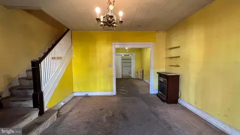 Living - 225 Cromwell Ter NE, Washington, DC 20002 photo 1 of 3