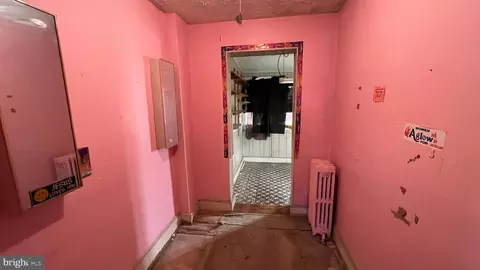 Entry Way - 225 Cromwell Ter NE, Washington, DC 20002 photo 22 of 29
