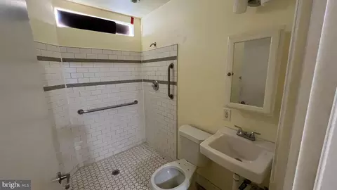 Bath - 225 Cromwell Ter NE, Washington, DC 20002 photo 2 of 4