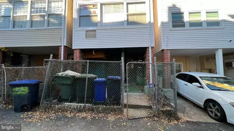 Exterior - 225 Cromwell Ter NE, Washington, DC 20002 photo 3 of 3