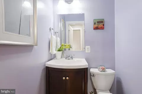 Bath - 1114 Spring Rd NW, Washington, DC 20010 photo 1 of 4