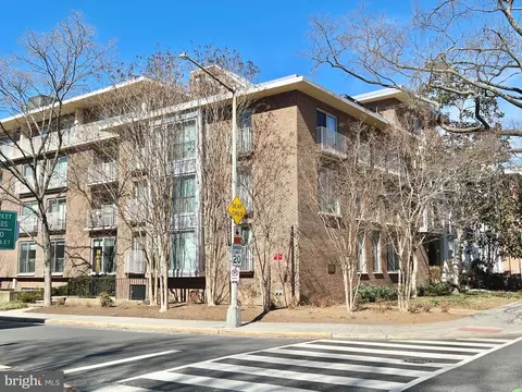 520 N Street St SW #S231, Washington, DC 20024