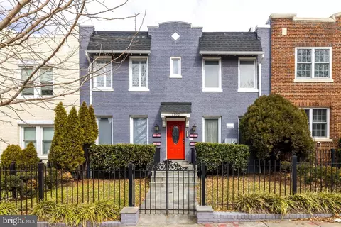 1102 Holbrook Ter NE #3, Washington, DC 20002