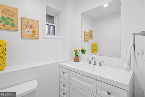 1011 9th St NE, Washington, DC 20002 photo 37