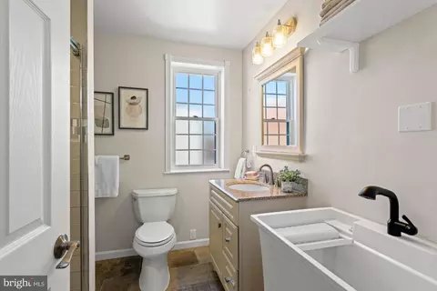 1011 9th St NE, Washington, DC 20002 photo 48