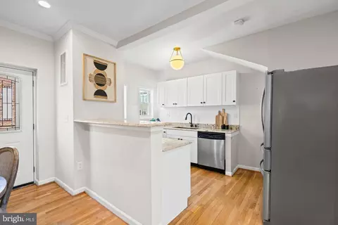 1011 9th St NE, Washington, DC 20002 photo 24
