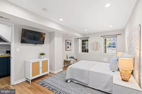 1011 9th St NE, Washington, DC 20002 photo 34