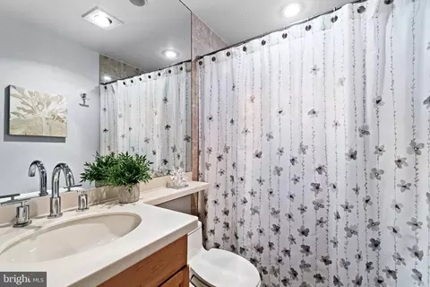 4619 Macarthur Blvd NW #A, Washington, DC 20007 photo 10