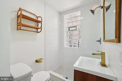 1269 Morse St NE, Washington, DC 20002 photo 9